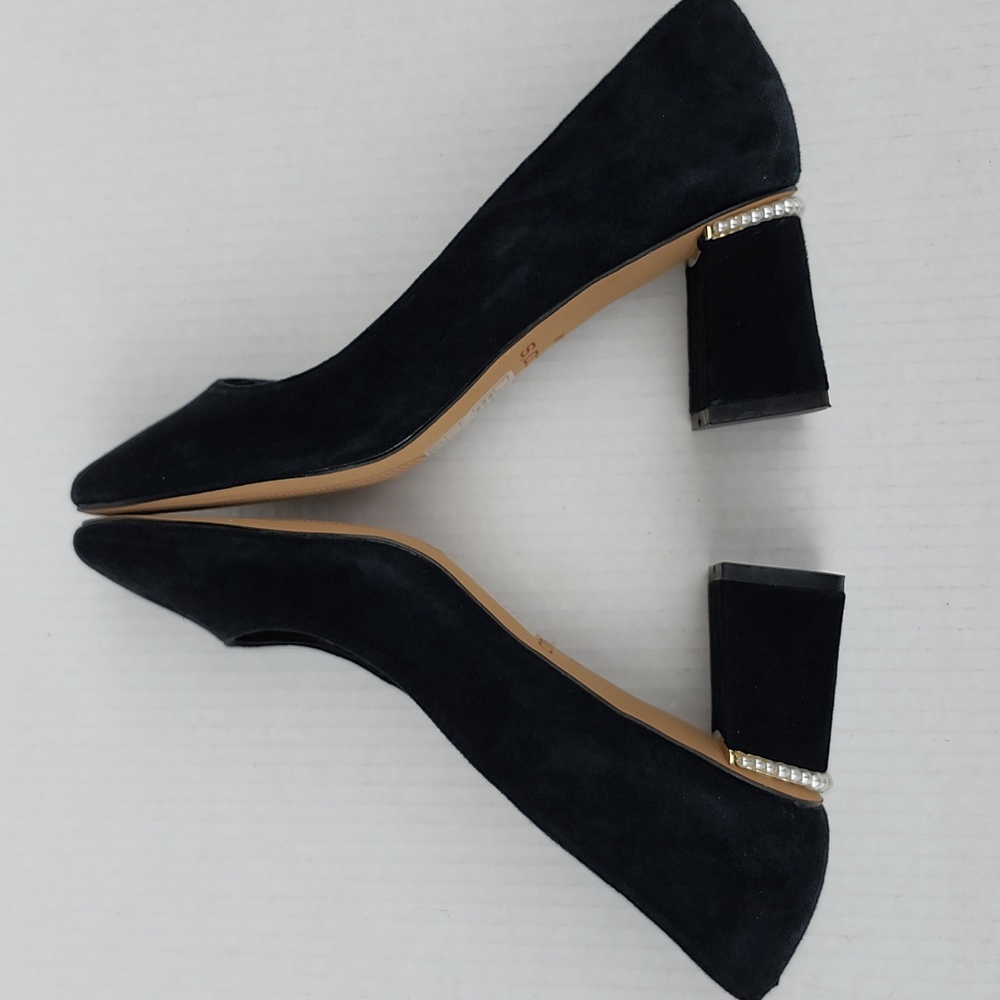 NWOT CHICO'S ALESSIA SUEDE PUMPS - Picture 8 of 10